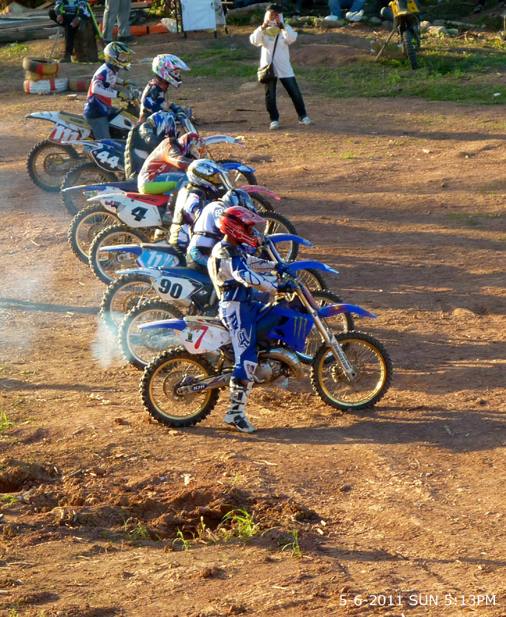 PERTANDINGAN SUKAN MOTO CROSS 1 SEMARAK