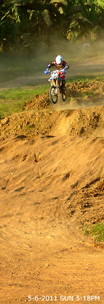 PERTANDINGAN SUKAN MOTO CROSS 1 SEMARAK