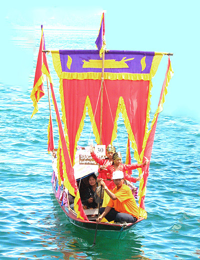 A TYPICAL LEPA BOAT IN SEMPORNA TOWN