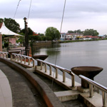 Tebingan Sungai Lawas (Lawas Waterfront)