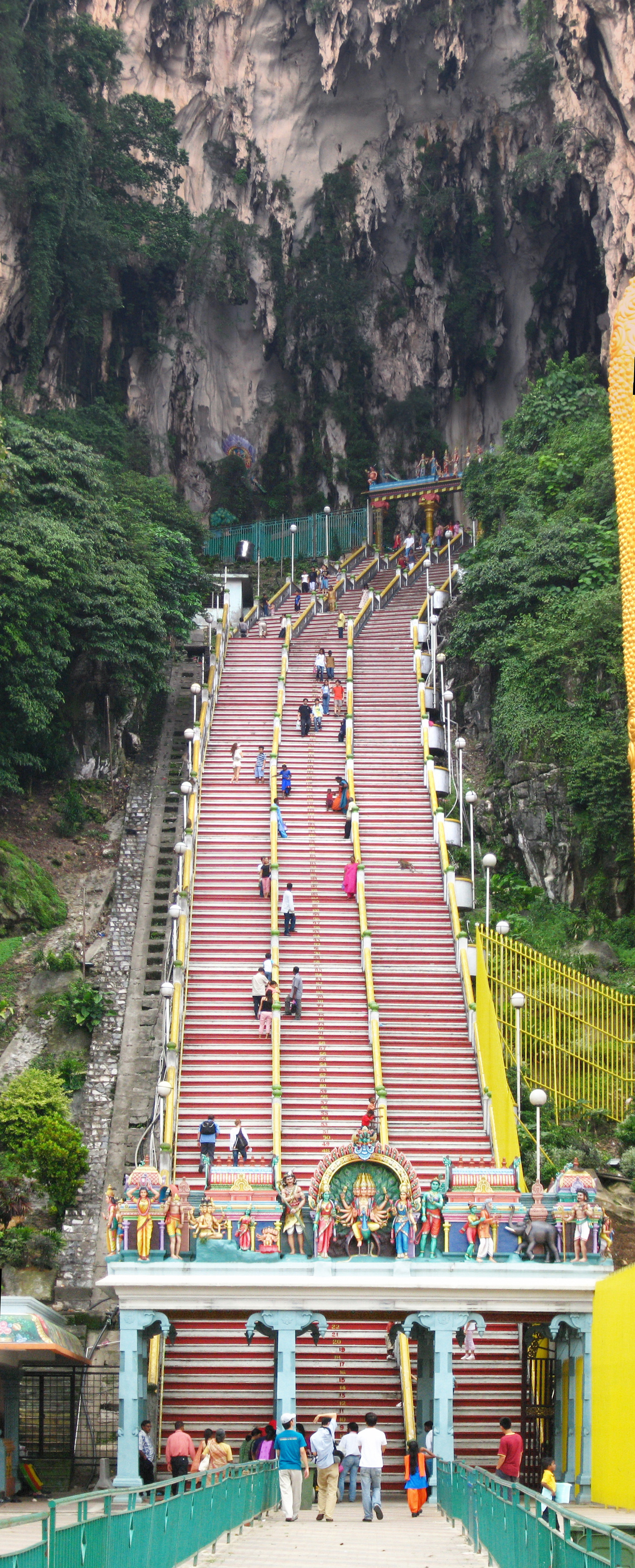 Index of /Geography/WestMalaysia/KualaLumpur/PlacesInterest/BatuCaves ...