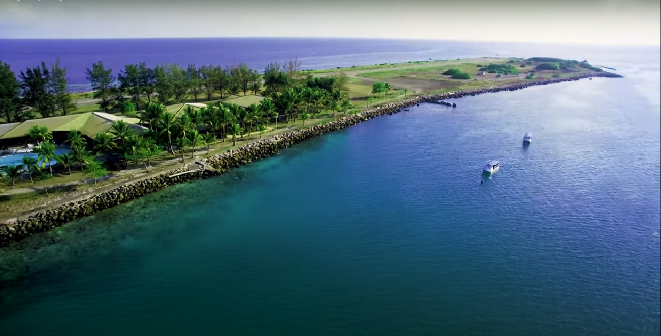 拉央拉央島 Layang-Layang Island