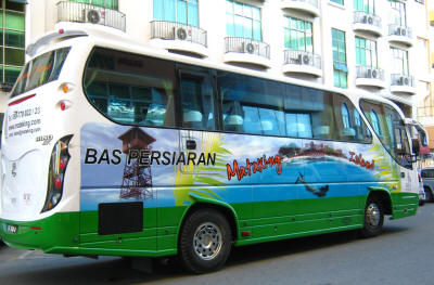 Bus of The Reef Dive Resort & Tours