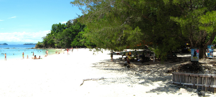 Beach of Sapi Island