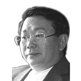 Datuk Kour Nam Ngum was formerly chairman and CEO of Comsa Farms Berhad.