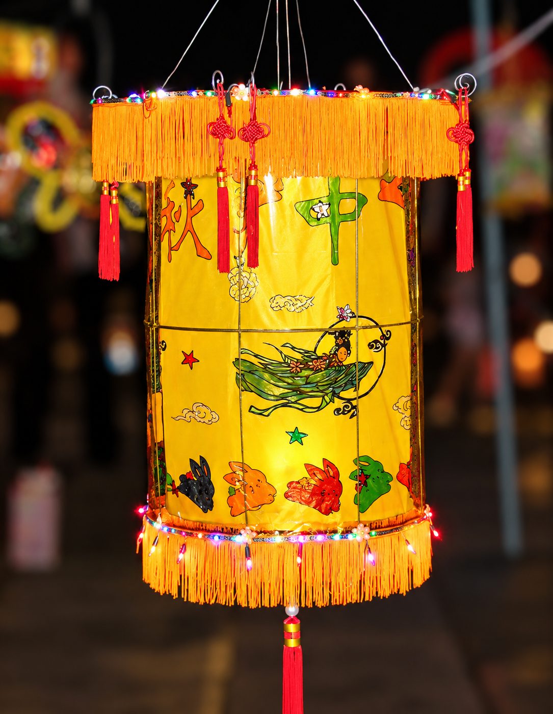 Round lantern with Chang’e painting