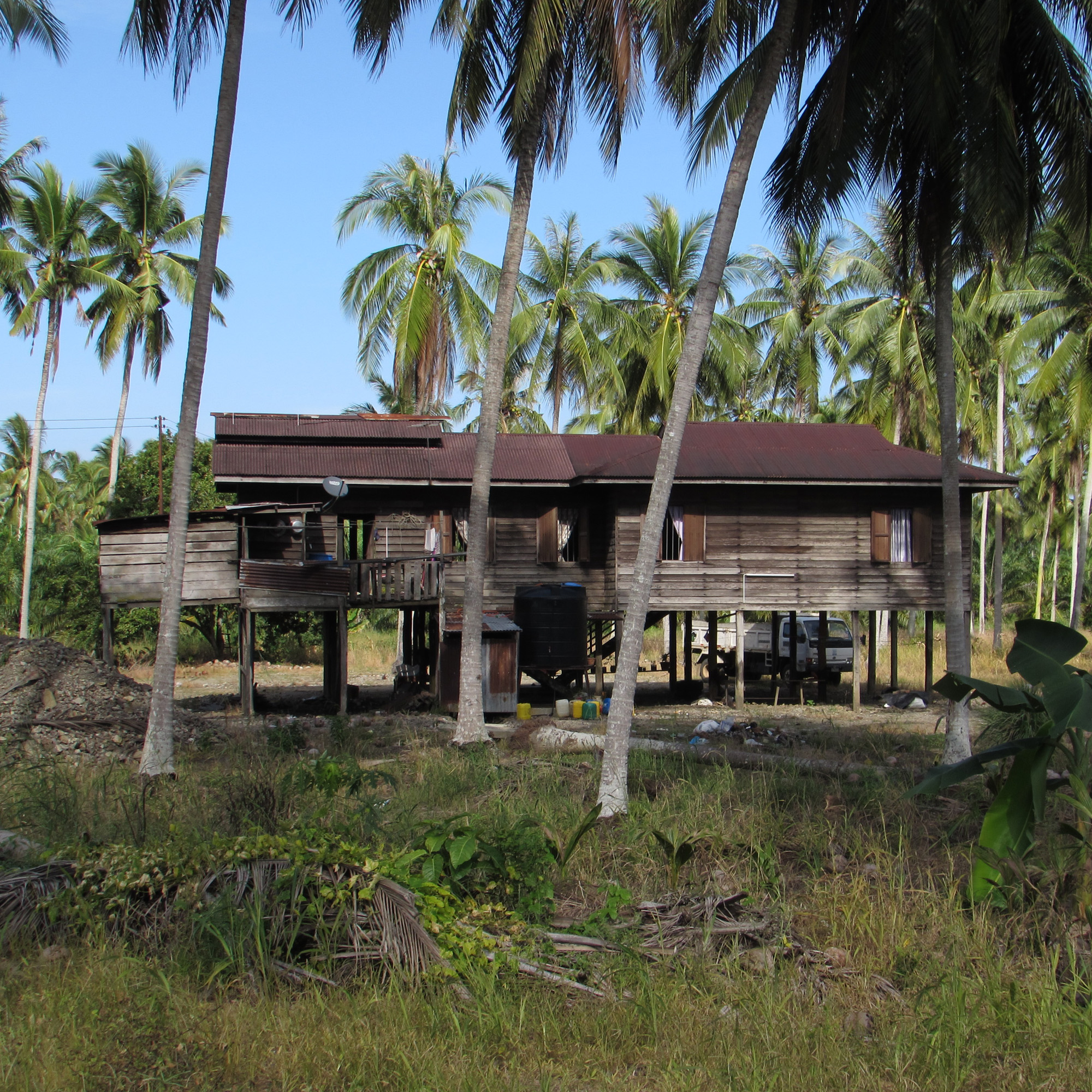 Coconut plantation house Kg. Wakuba coconut plantation, Sg. Gading